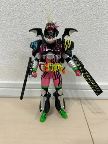 가면라이더 이그제이드 피규어