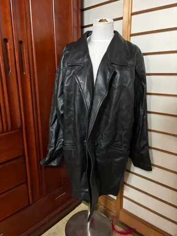 천연 가죽 느낌 블랙 레더 오버사이즈 코트