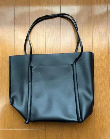 그린 레이블 릴랙싱 토트백 블랙