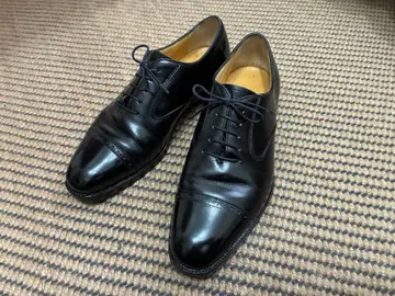 Edward Green 펀치드 캡토