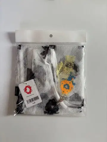 미묘한 레이스 백 모노톤