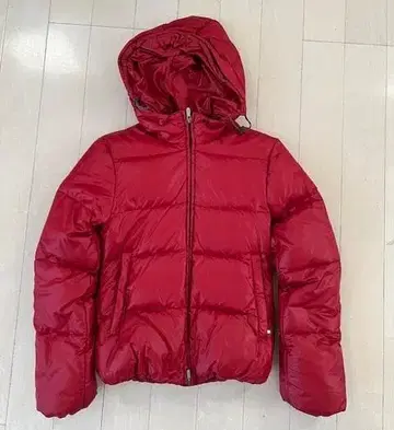 DUVETICA 후드 부착 레드 다운 자켓 36