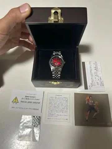 원피스 화권의 에이스 메모리얼 워치