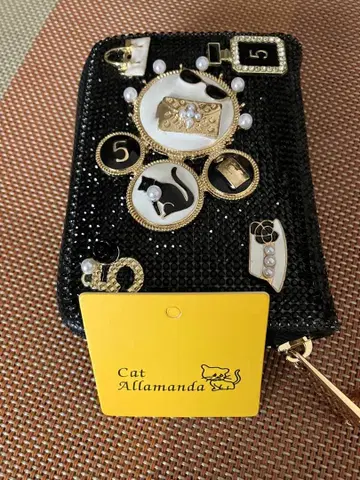 Cat Allamanda 비쥬 장식 카드 케이스