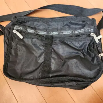 L 스포츠 블랙 숄더백