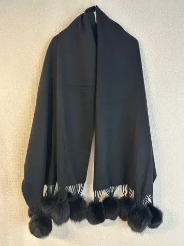 폼폼 포함 블랙 스트 블랙