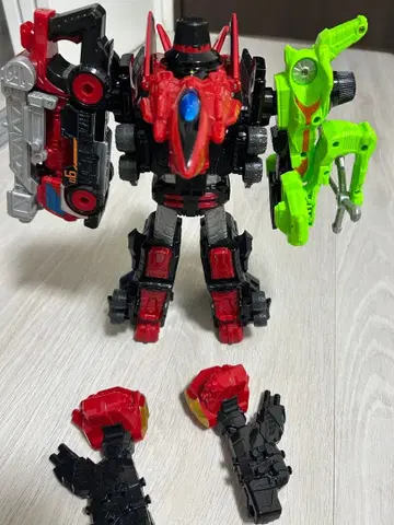 루팡레인저 vs 패트롤레인저