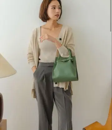 로데스코 그린 가죽 숄더백