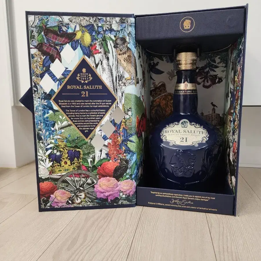 Royal Salute 21 Year Old Royal Salute Whiskey Empty Bottle Ornament Case