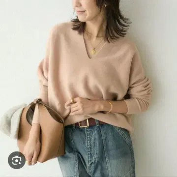 새상품급 리브 드 로와 백 볼륨 니트 스웨터 V넥 핑크 울