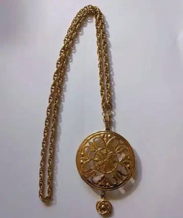 시스루 디자인 목걸이 브로치