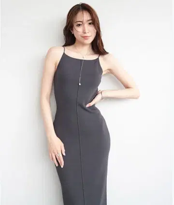 앰비언트/ 코드 스트랩 펜슬 니트 원피스