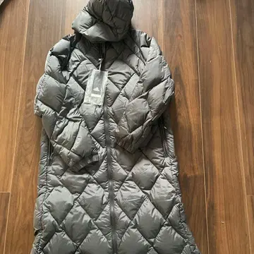 adidas GF0005 블랙 다운 자켓 L 사이즈