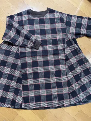 오버 사이즈 브라운 계열 체크 긴팔 롱 원피스 A라인