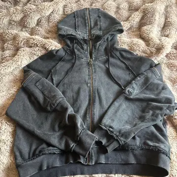 HARE 데미지 가공 다크 그레이 풀 집업 후드티