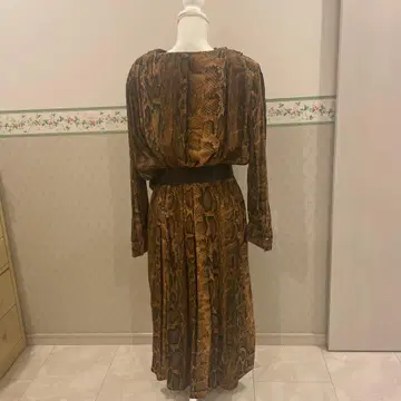 ESCADA 원피스 (스네이크 패턴 브라운)