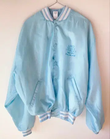 스카이블루 버튼식 점퍼 구제 의류 상태