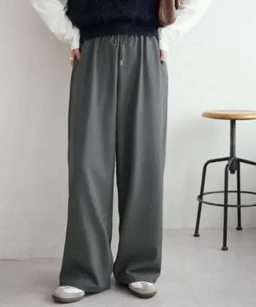 Discoat 드레이프감 이지 팬츠 그레이