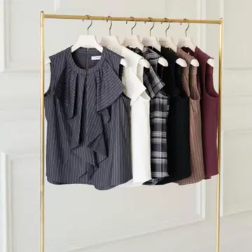 herlipto Fleurine Ruffle Blouse