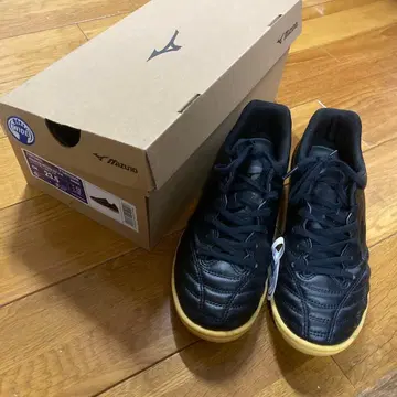 미즈노 모나르시다 풋살화 23.5cm