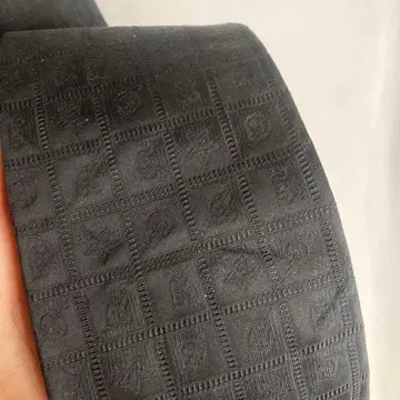 고티에 옴 80s 넥타이