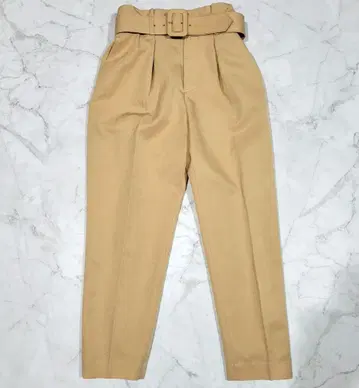 에브르 벨트 포함 테이퍼드 팬츠 베이지 36