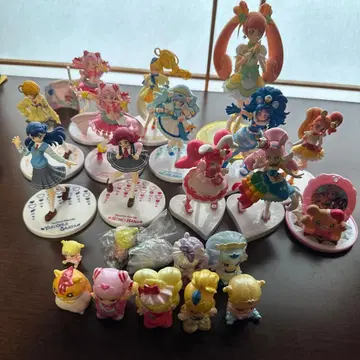 HUG! 프리큐어 묶음 판매 피규어 23점