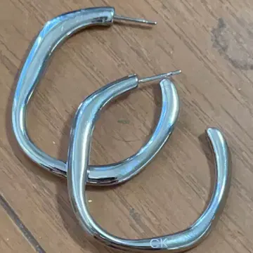 캘빈클라인 빅 후프 귀걸이