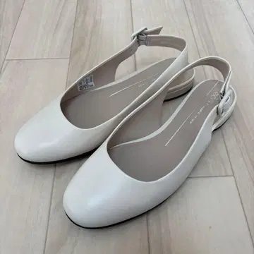 화이트 슬링백 펌프스 플랫 23.6cm