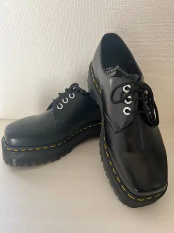 닥터마틴 러버 솔 UK9 사이즈