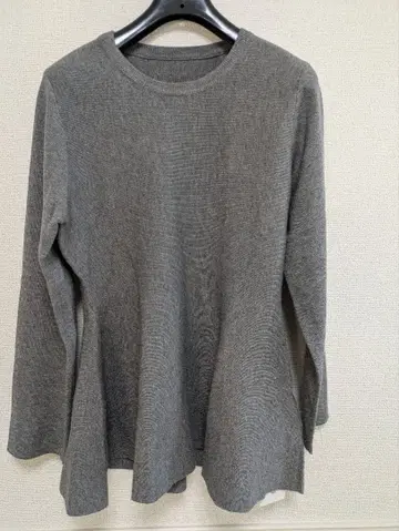 택 포함 새상품 ur's 그레이 페플럼 니트 S 사이즈