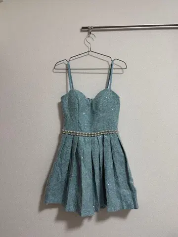 스카이블루 스트랩 드레스