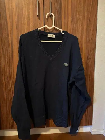 [ LACOSTE ] 네이비 V넥 스웨터