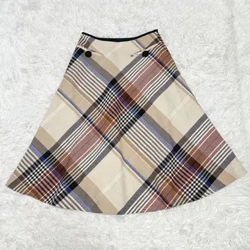 엠즈 그레이시 체크 종아리 기장 울 혼방 스커트