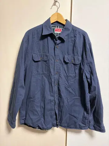 랭글러의 긴팔 셔츠 자켓