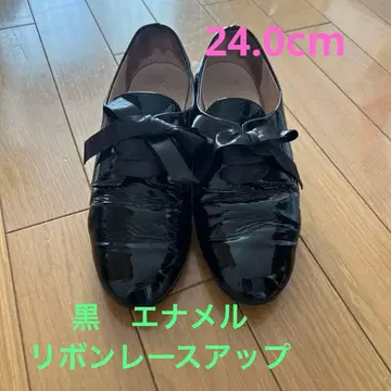 le babe 레버베 블랙 에나멜 리본 레이스업 슈즈 24cm