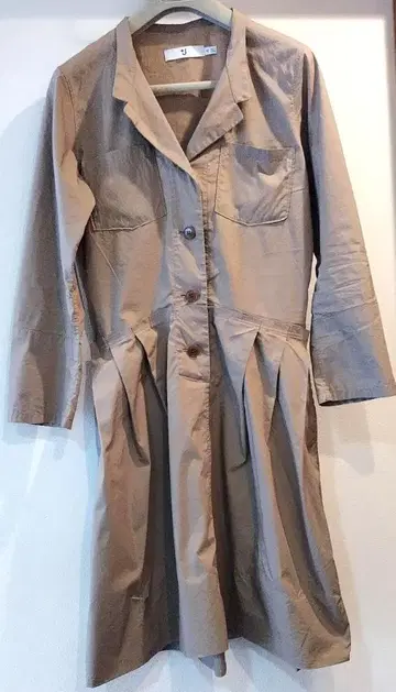 [ +J ] 심플 베이지 x 셔츠 드레스