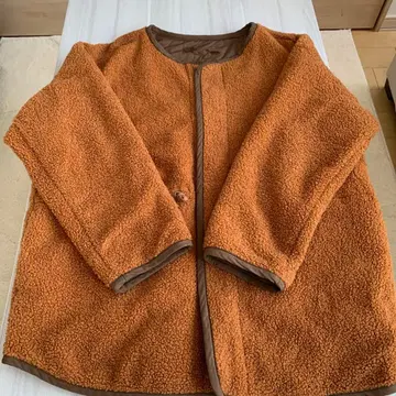 리버서블 플리스 퀼팅 노카라 자켓