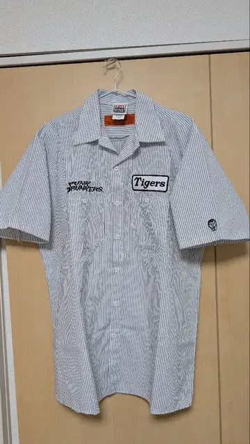 PUNK DRUNKERS 스트라이프 반팔 셔츠 한신 타이거즈 콜라보 L