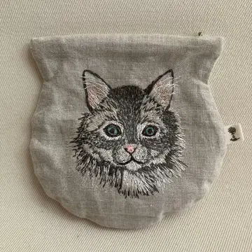 CORAL & TUSK 고양이 자수 파우치
