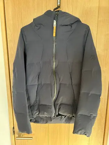 데상트 올테라인 미즈사와 다운 SHUTTLE 샤틀