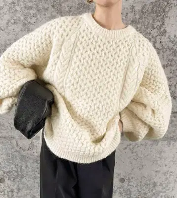 새상품 select MOCA 오버 사이즈 허니콤 니트 아이보리 셀렉 모카