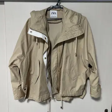 ZARA 베이지 후드 부착 자켓 M