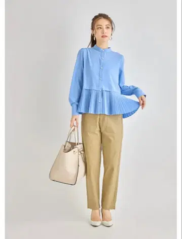 NOSTALGIA 노스탤지어 펄 단추 플리츠 블라우스