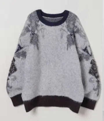 그레이 무늬 긴팔 니트 스웨터