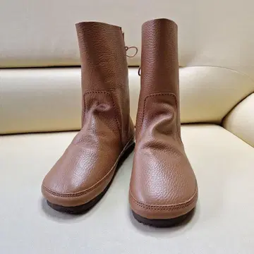 새상품급 가죽 부츠 레이스업 카멜 24cm