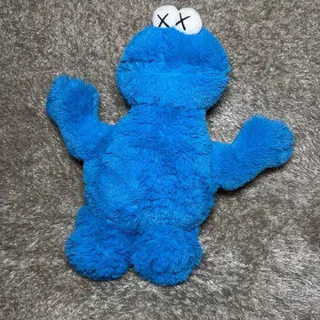 KAWS 유니클로 쿠키 몬스터 봉제 인형 본체