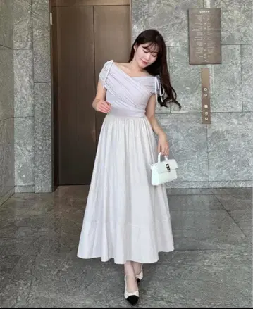 herlipto forher Gathered Bicolor Dress