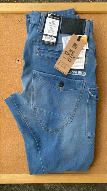 미사용품 아이즈프론티어 7632 w76 워터리 블루