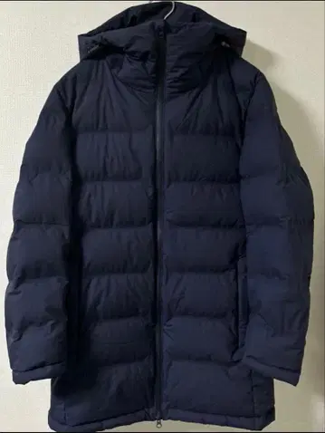 유니클로 심리스 다운 롱 코트 네이비